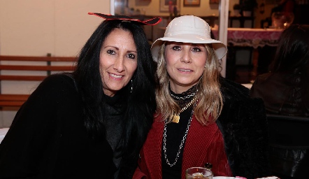  Patricia Rodríguez y Roxana Serna.