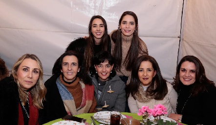  Roxana Serna, Montse Gómez, Lore Cuadra, Marusa Maza, Guada Álvarez, Ana Irma Ramos y Lupita Bárcena.