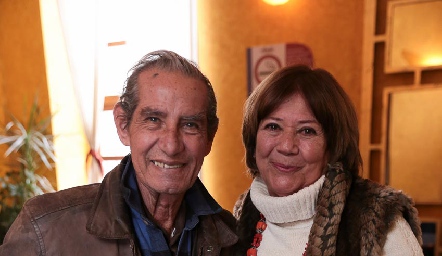  Manuel González Ochoa y Malusa Alcocer de González.