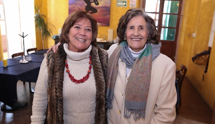 Malusa Alcocer y Laura Varela de Flores.
