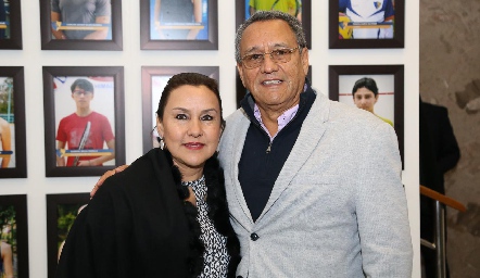  Claudia González y Guillermo Paredes.