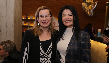  Daniela Navarro y María Esther Velázquez.