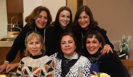  Martha Acevedo, Diana Guel, Gladys Castellanos, Laura Villasuso, Silvia de Garza y Lila de Zamanillo.