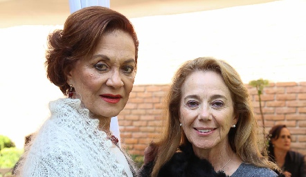  Marcela Mier y Taide Gaviño.