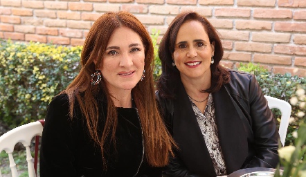  Ana María Anaya y Alejandra Treviño.
