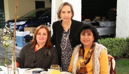  Alicia De Los Santos, Mercedes Lastras y Elsa Martínez .