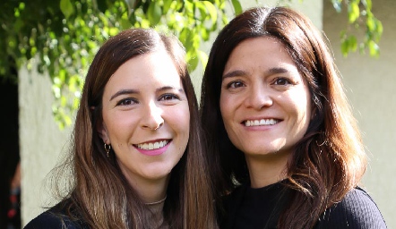 Paulina Solano y Beatriz Castillo.