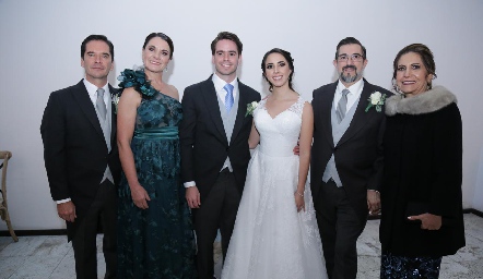  Miguel Álvarez, Lupita Bárcena, Eduardo Álvarez, Lorena Cuadra, Federico Cuadra y Belinda Carrera.