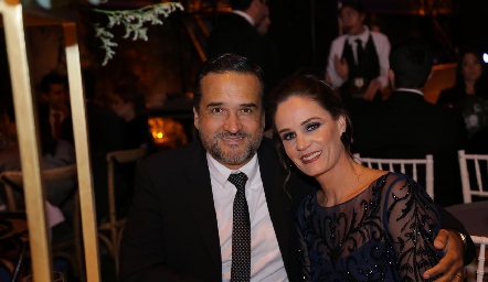  Guillermo Gutiérrez y Lorena Bárcena de Gutiérrez.