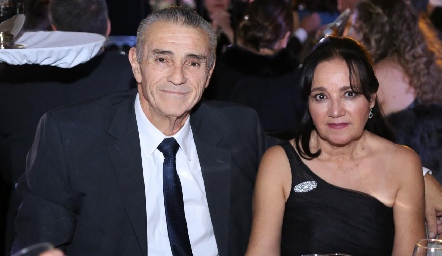  Roberto Mejía y Rosa María Maza.