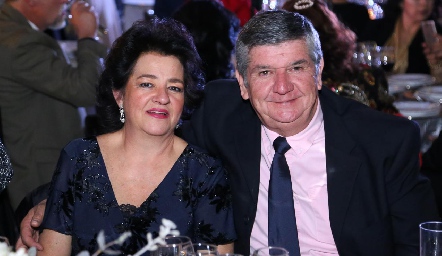  Carmelita Maza y Alfonso Humara.