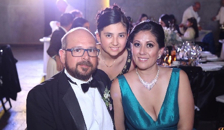  Gerardo Ramírez, Elizabeth Ramírez y Diana Rodríguez.