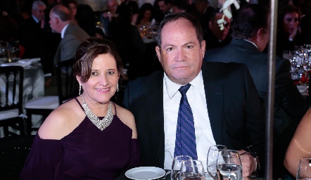  Laura Barrios y Eduardo Oliva.