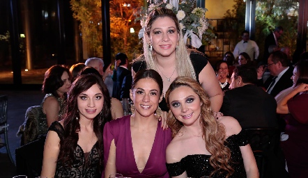  Ximena Vidal, Luz María Soler, Gabriela Benavente y Sofía Romero.