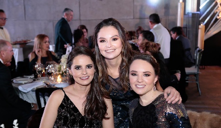 Mónica Velázquez, Andrea Motilla y Silvana Castro.