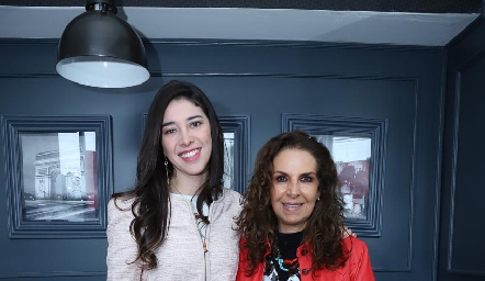 Suemi de Alba y Malena Hernández.