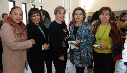  Rebeca Konishi, Lila de Zamanillo, Tere Alcalde, Lula Ortega y Lety de Acebo.