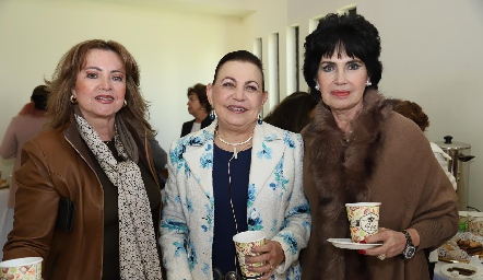  Marilú de Paredes, Pilar Medellín y Lucy Stahl.