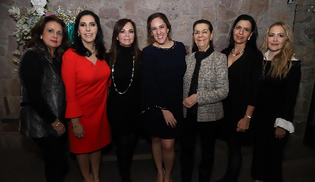  Maru Martínez, July Mahbub, Elsa Tamez, Alexandra Garelli, July Sarquis, Mely Mahbub y Claudia del Pozo.