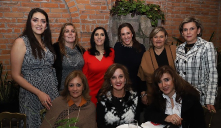 Scarlett Garelli, Gaby Lozano, July Mahbub, Alexandra Garelli, Aurora García, Gaby Portillo, Marilú Díaz de León, Yolanda Payán y Martha Abud.