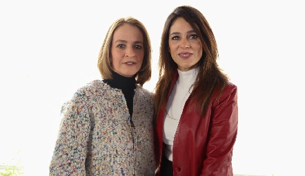  Claudia Carpizo y Maribel Lozano.