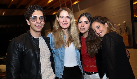  Filiberto Curiel, Anasty Cano, Adriana Estrada e Isa Torres.