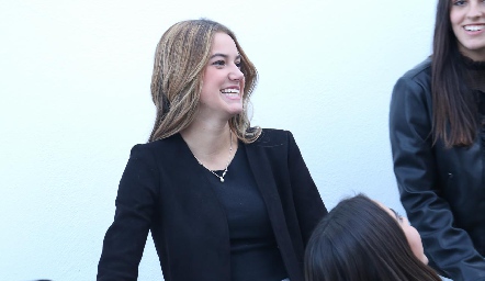  Renata Fernández.