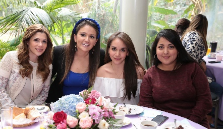  Imelda Martínez, Luzma Ruiz, María José Alvarado y Diana Barrientos.