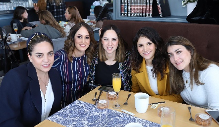  Marcela Córdova, Gaby Ponce, Charo Ortuño, Roselyn Dip y Ximena Fernández.