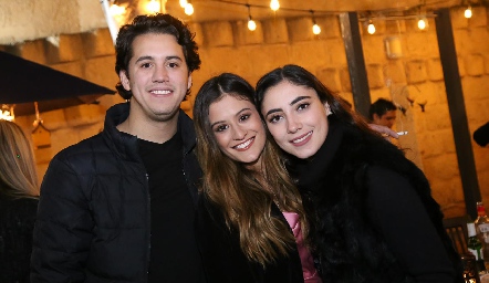  Mauricio Martínez, Sofí Medina e Isa Zollino.