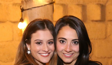  Sofía Medina y Fernanda Gouyonnet.