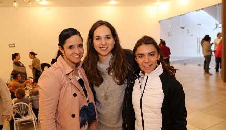  Maritza Villalba, María Leal y Gladys Castro.