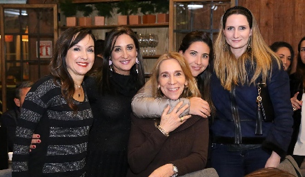  Sandra González, Blanca González, Blanca Cantú, Blanca Cantú y Desire Aranda.