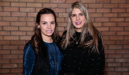 Arlette Robles y Mariana Berrones.