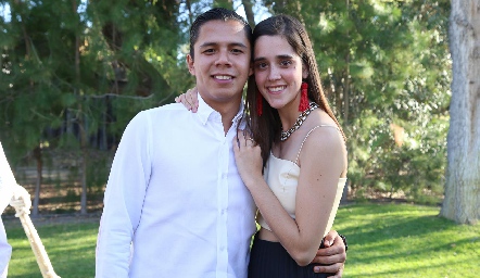 Néstor Hernández y Mariana Fernández.