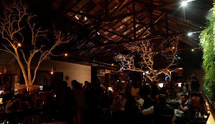  Saigón Bar.