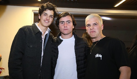  Oscar Vera, Mateo Guerra y Juan Pablo Mendizábal.