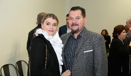   Claudia Zermeño y Carlos Díaz.