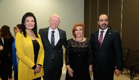  María Esther Velázquez, Víctor Rosas, Leticia Serment y Gustavo Puente.