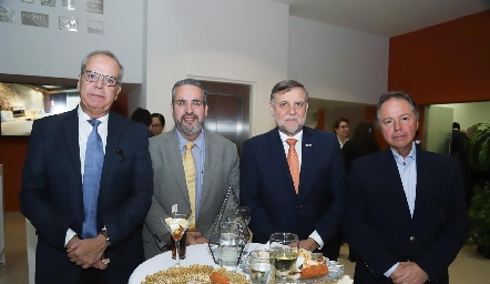  Eduardo Medina, Jorge del Castillo, Jorge Viramontes y Jorge Meade.