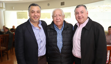  Alejandro, Rodrigo y Rodrigo Villasana.