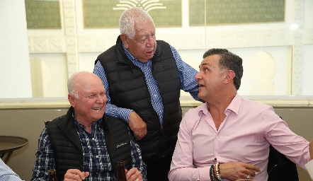  Salvador Félix, Rodrigo Villasana y Tenoch González.