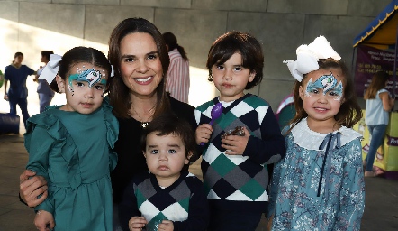 Ale, Ale Díaz de León, Franco, Juanqui y Pía.