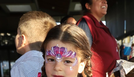 Lucía.