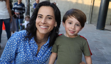 Anilú Enríquez y Mateo.