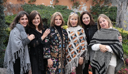 Lila González, Gladys Castellanos, Consuelo Mercado, Laura Villasuso, Patricia Vázquez Vela y Patricia Villasuso.