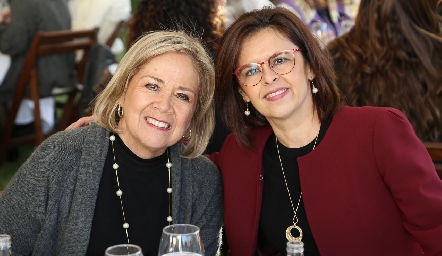  Ana Lu Medina y Norma Medellín.
