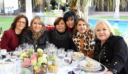  Norma Medellín, Luz Ma Navarro, Lorena Aguiñaga, Tere Guerrero, Mayte Bustindui y Nelis Rodríguez.