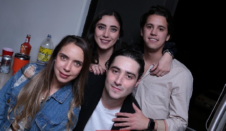  Isa Zollino, Mauricio Martínez, Mariana Peña y Roberto Zollino.