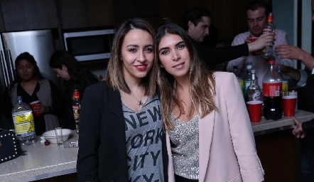 Amigas.